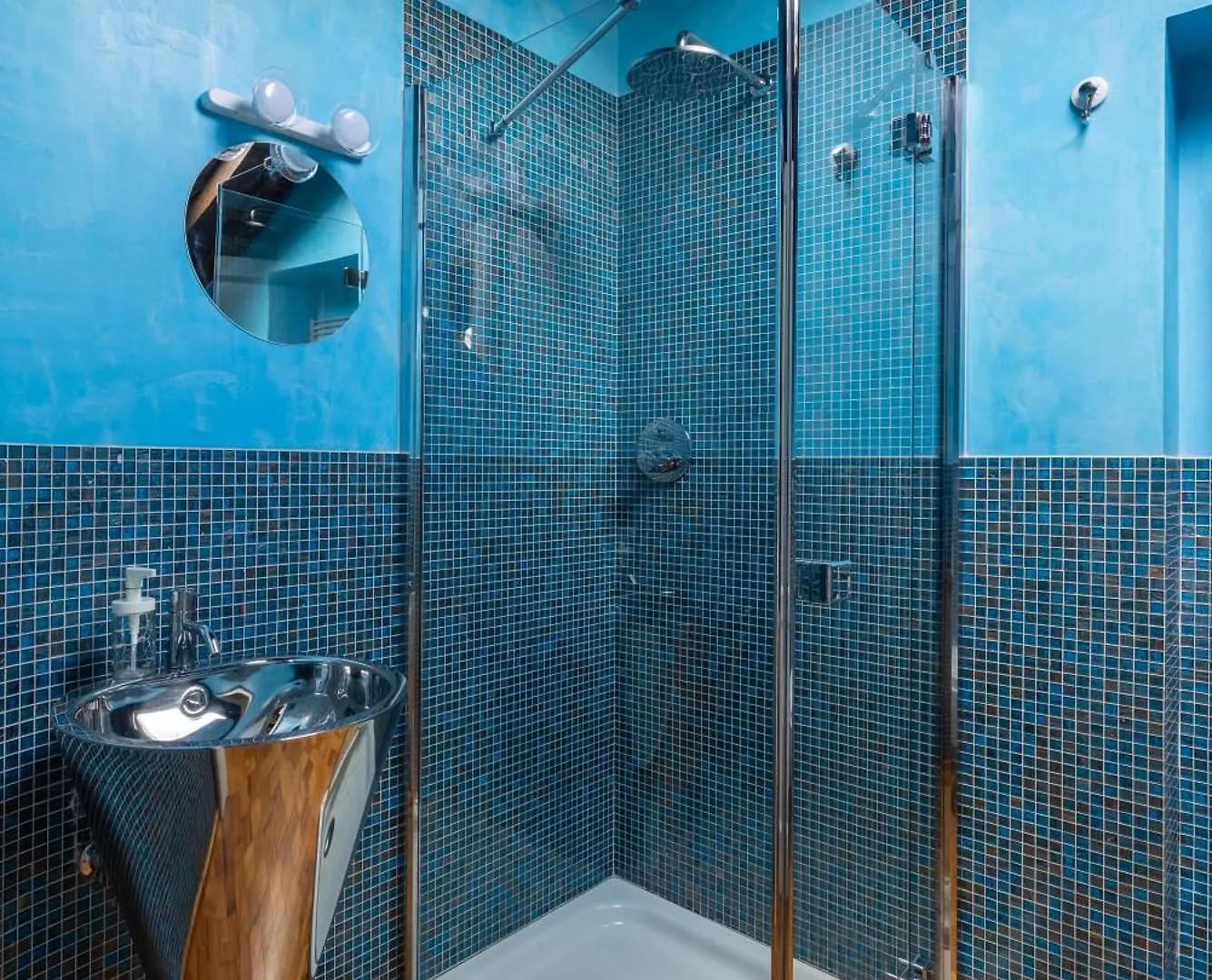 Apartamento Dimora De' Poeti - 250 Square Meters Attic With Jacuzzi Bolonia