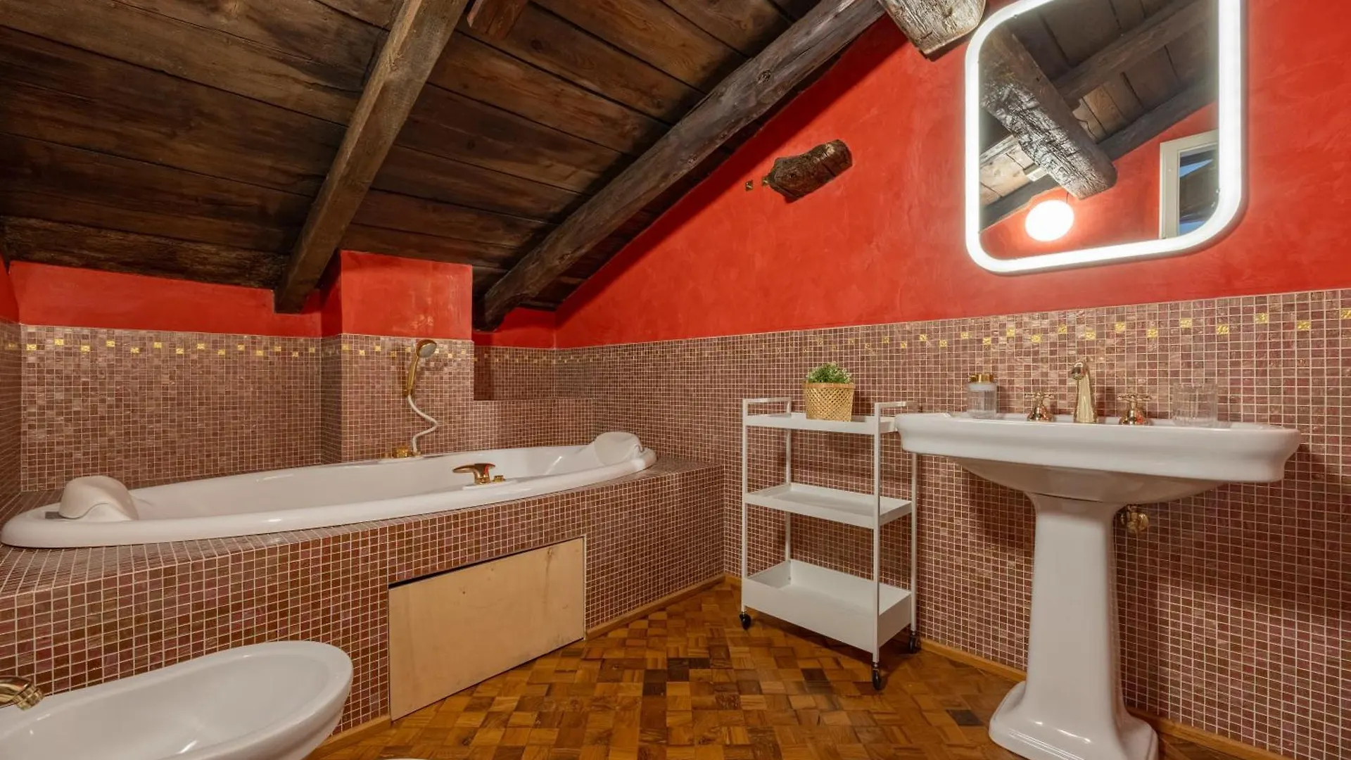 Apartamento Dimora De' Poeti - 250 Square Meters Attic With Jacuzzi Bolonia