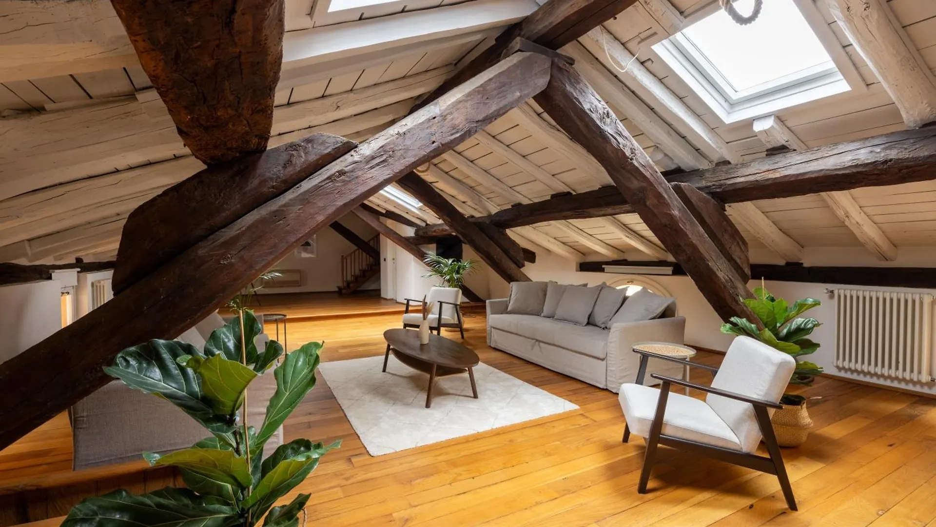 Apartamento Dimora De' Poeti - 250 Square Meters Attic With Jacuzzi Bolonia 0*,  Italia