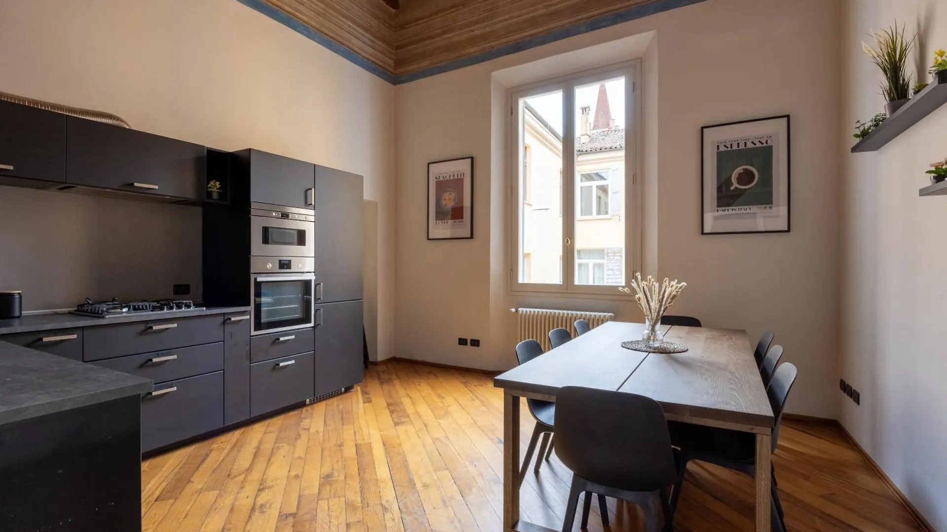 Apartamento Dimora De' Poeti - 250 Square Meters Attic With Jacuzzi Bolonia 0*,